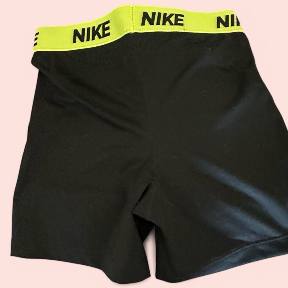 Nike Women's Black Performance Shorts - Picture 5 of 7
